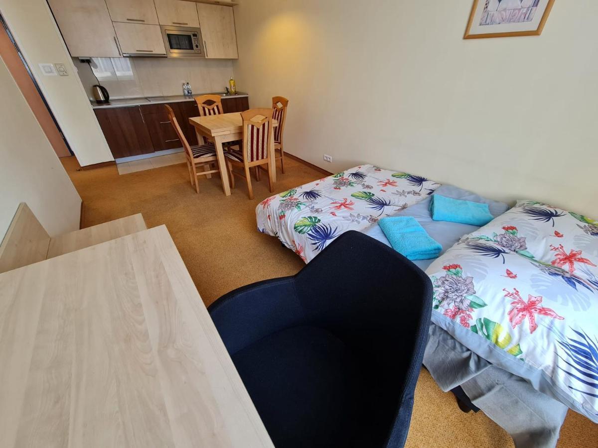 Apartment 10q - Z6 802 Warsaw